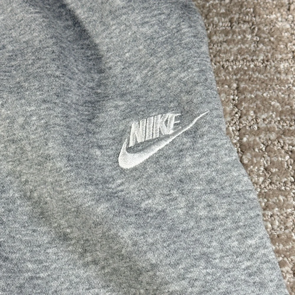 Nike‎ Kids Joggers Fleece Sweatpants Logo L Gray Cotton Blend Athletic